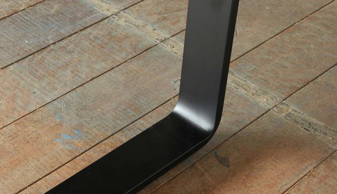 無垢材×スチール脚のダイニングテーブル｜SOLID福岡